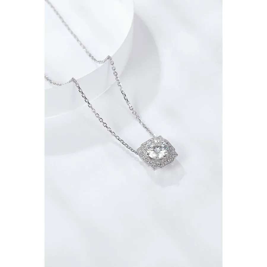 1 Carat Moissanite Flower Shape Pendant Chain Necklace