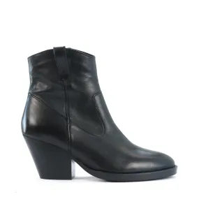 Vander Leather Ankle Boots